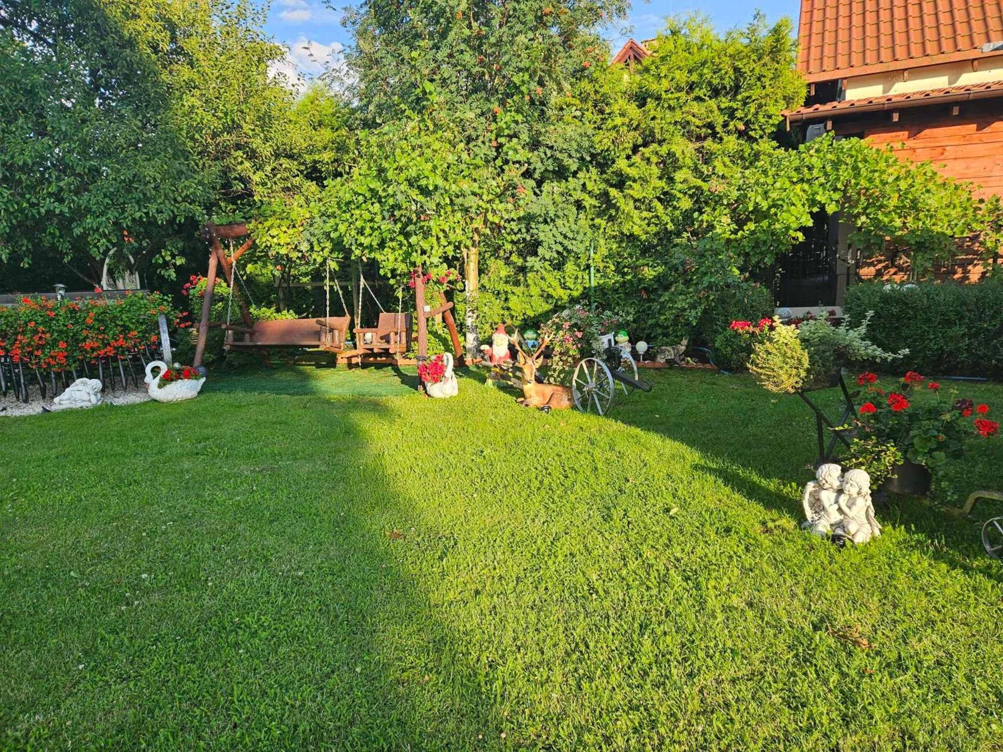 Pod Kasztanem Hotel Drewnica Exterior photo